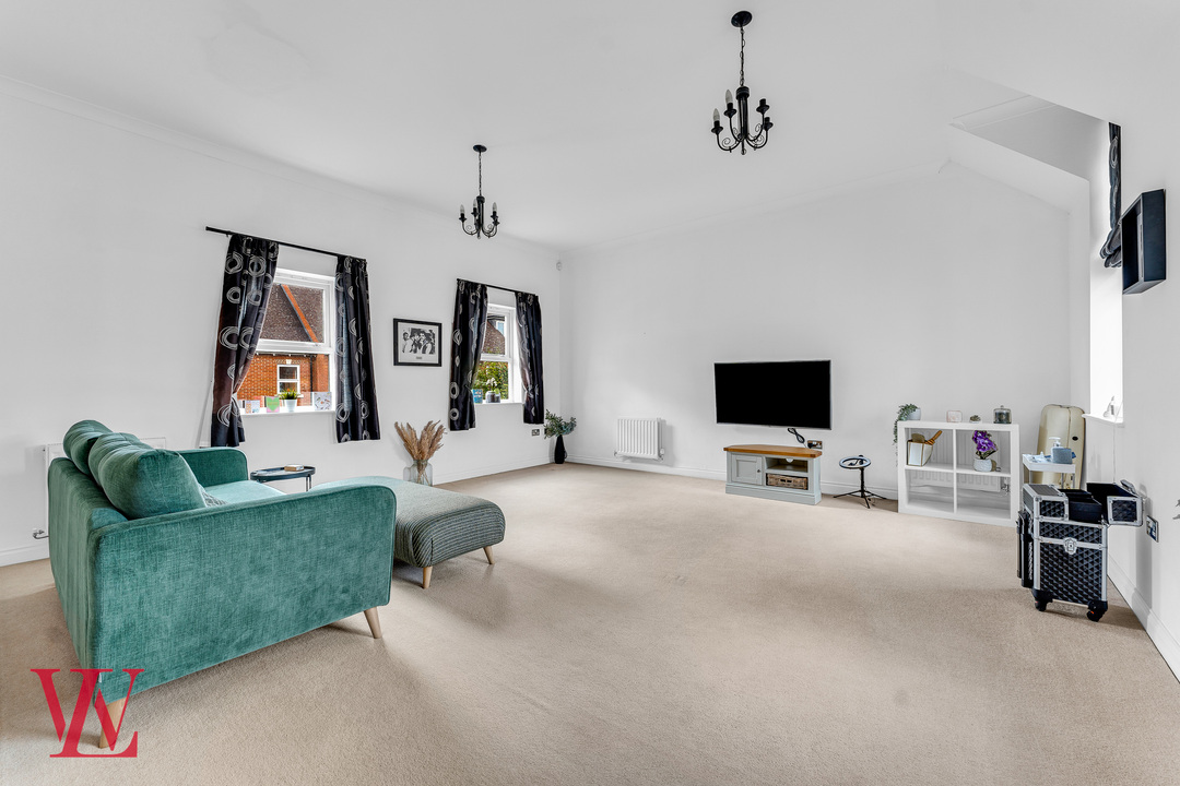 2 bed for sale in Cavell Drive, Bishop's Stortford, Hertfordshire  - Property Image 2