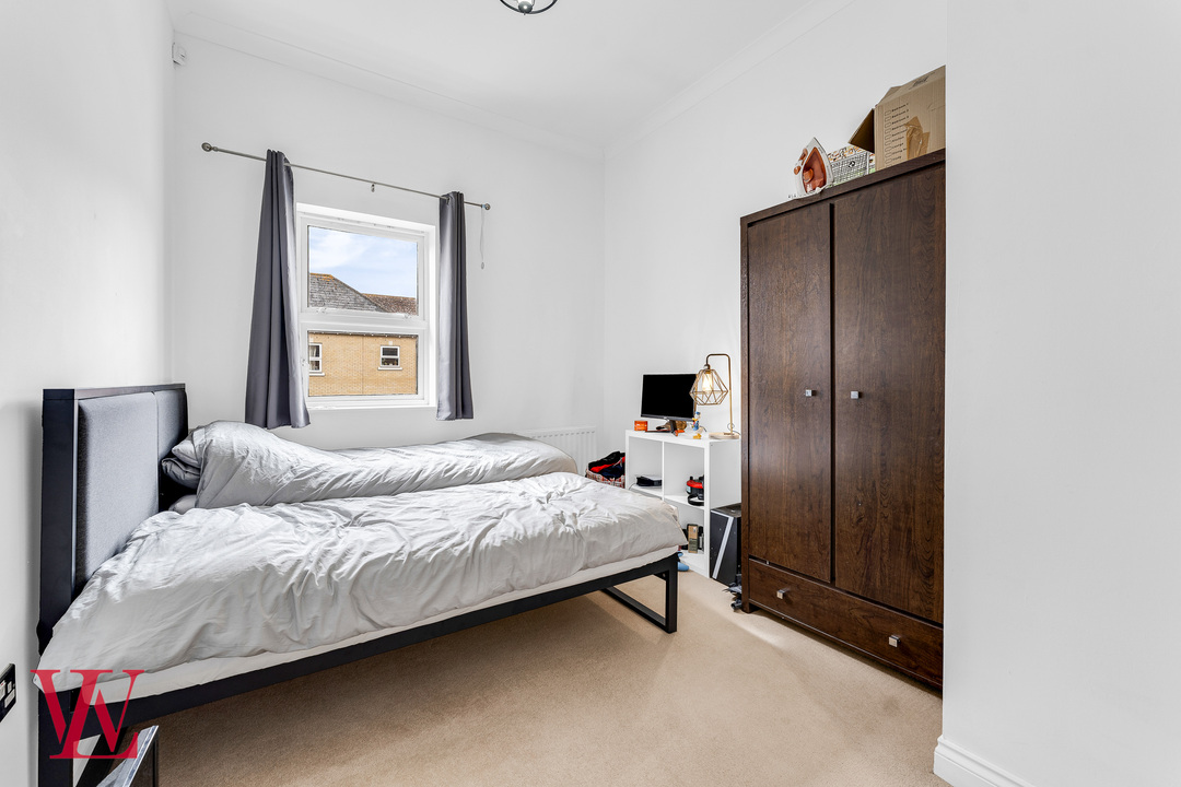 2 bed for sale in Cavell Drive, Bishop's Stortford, Hertfordshire 12