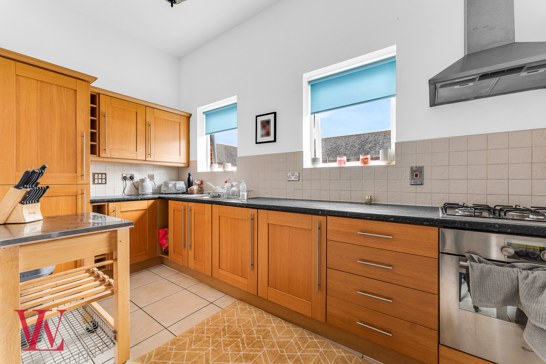 2 bed for sale in Cavell Drive, Bishop's Stortford, Hertfordshire  - Property Image 8