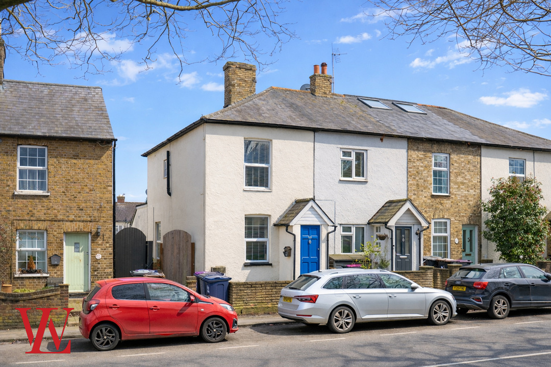 2 bed end of terrace house for sale in Cambridge Road, Sawbridgeworth, Hertfordshire