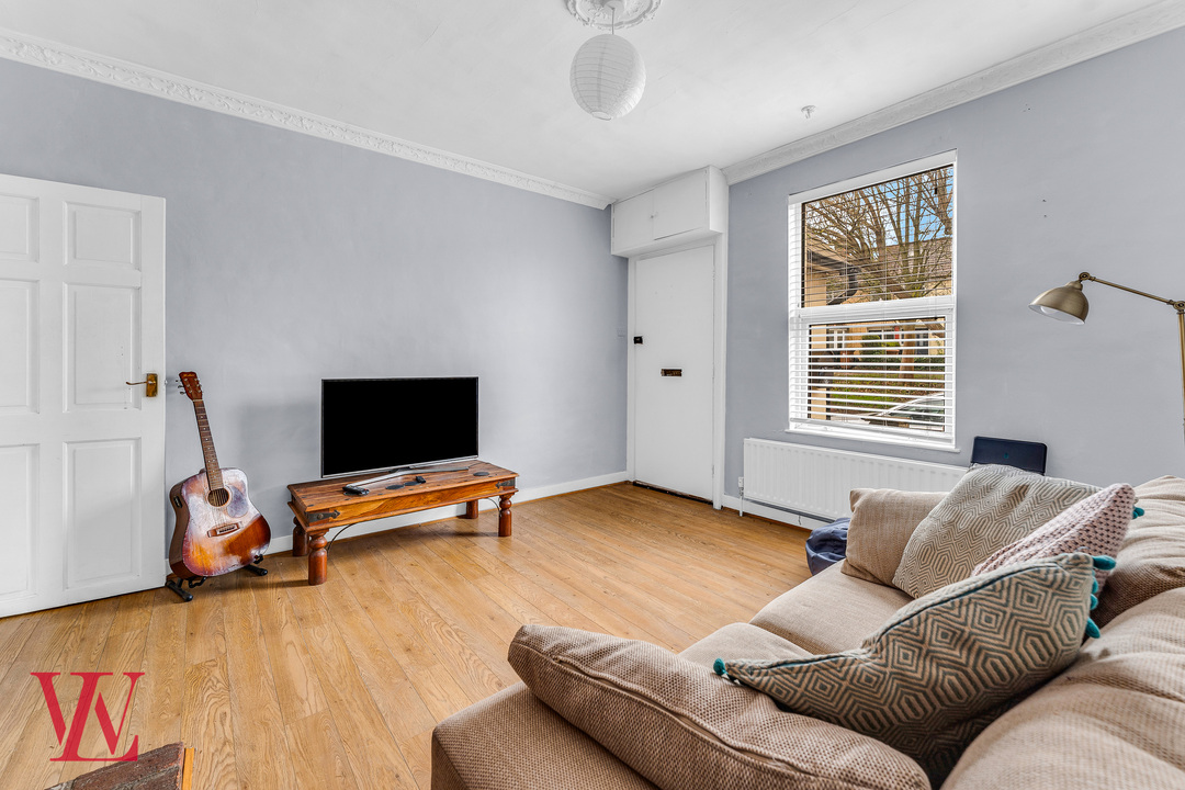 2 bed end of terrace house for sale in Cambridge Road, Sawbridgeworth, Hertfordshire  - Property Image 8