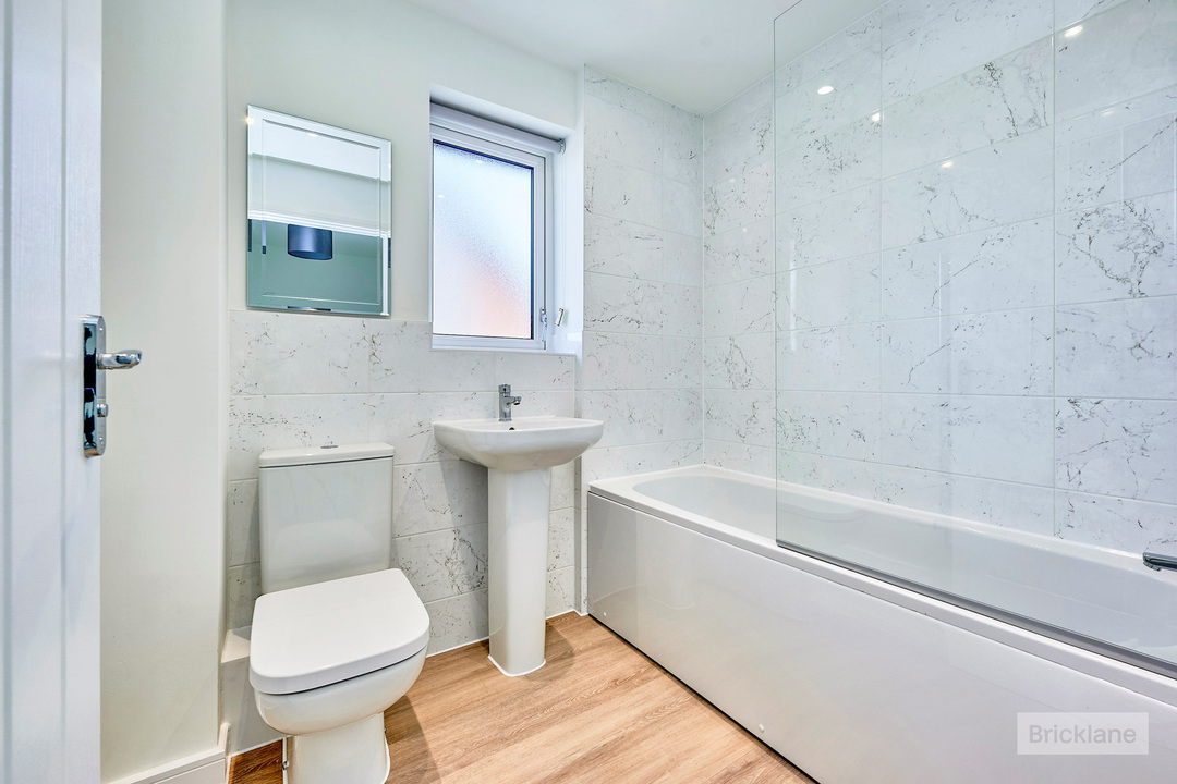 2 bed end of terrace house to rent in Boultwood Way, Bishop's Stortford, Hertfordshire  - Property Image 9