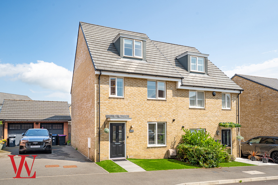 3 bed semi-detached house for sale in Thorpe Road, Bishop's Stortford - Property Image 1