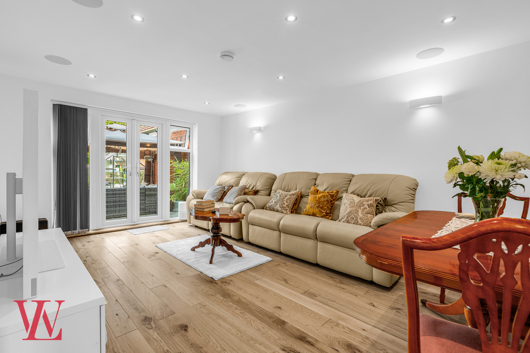 6 bed detached house for sale in Newman Road, Little Canfield, Dunmow, Essex 11