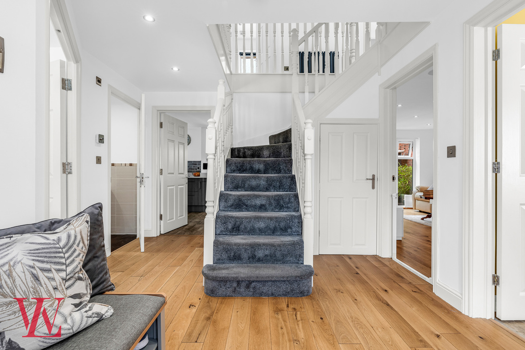 6 bed detached house for sale in Newman Road, Little Canfield, Dunmow, Essex 2