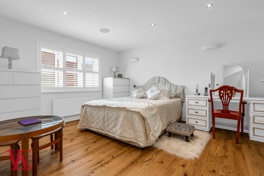 6 bed detached house for sale in Newman Road, Little Canfield, Dunmow, Essex 17