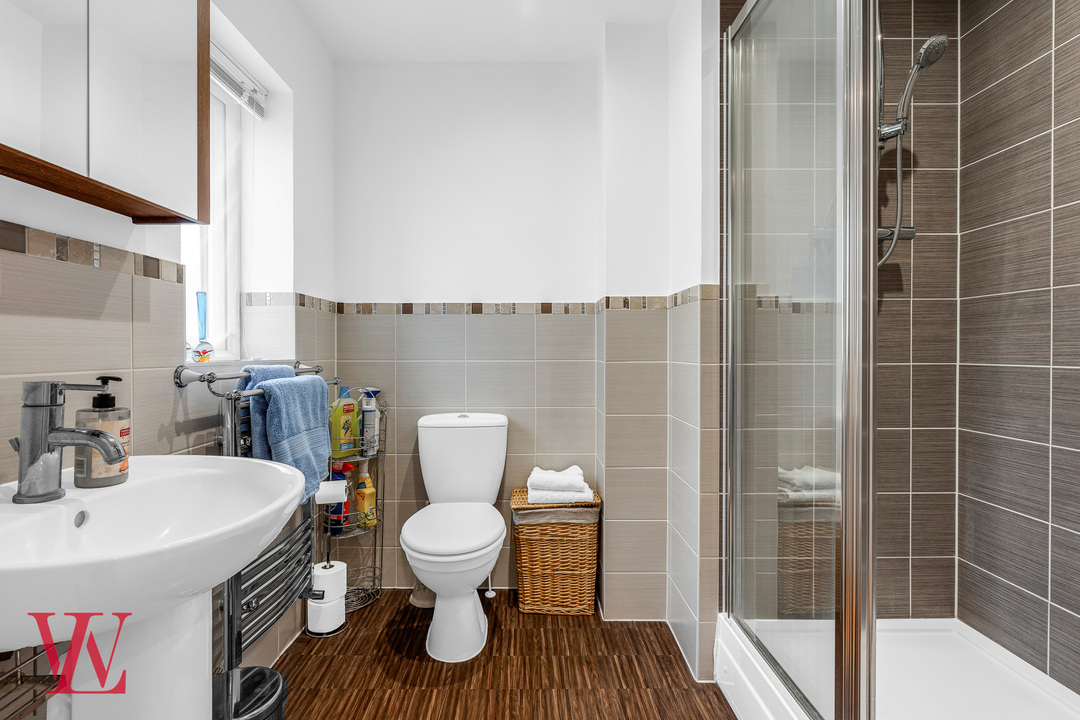 6 bed detached house for sale in Newman Road, Little Canfield, Dunmow, Essex  - Property Image 20