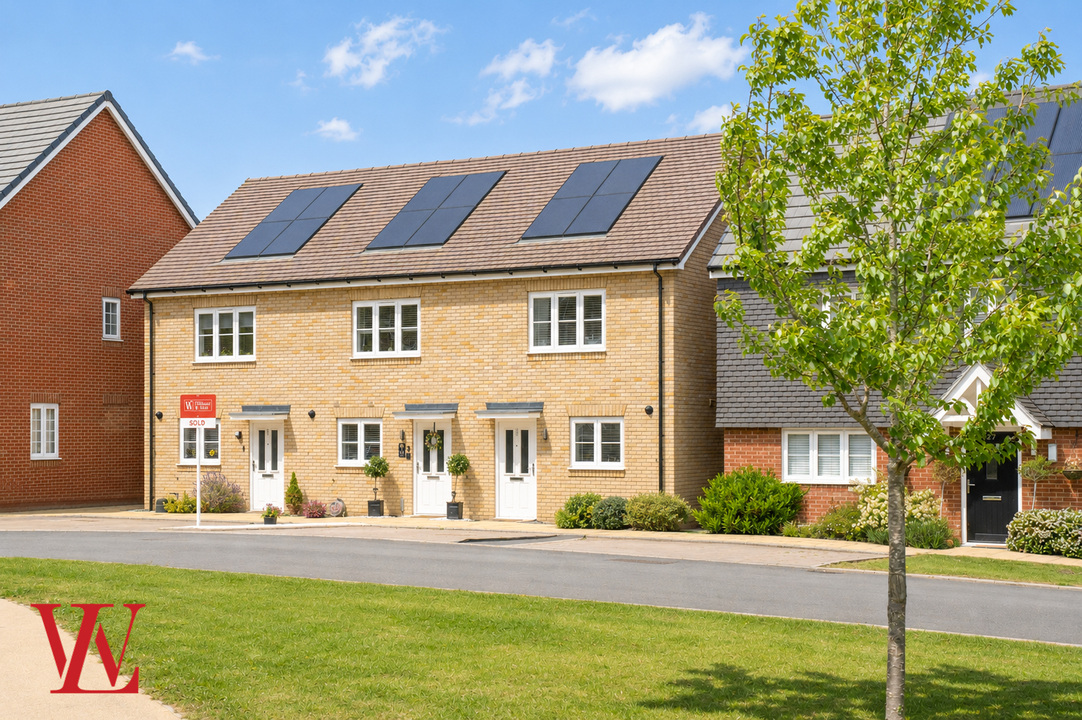 2 bed end of terrace house for sale in Davey Road, Bishop's Stortford, Hertfordshire  - Property Image 1