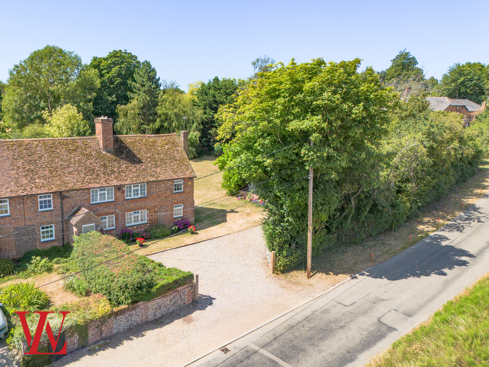 3 bed semi-detached house for sale in The Maltings, Broxted, Dunmow, Essex  - Property Image 28