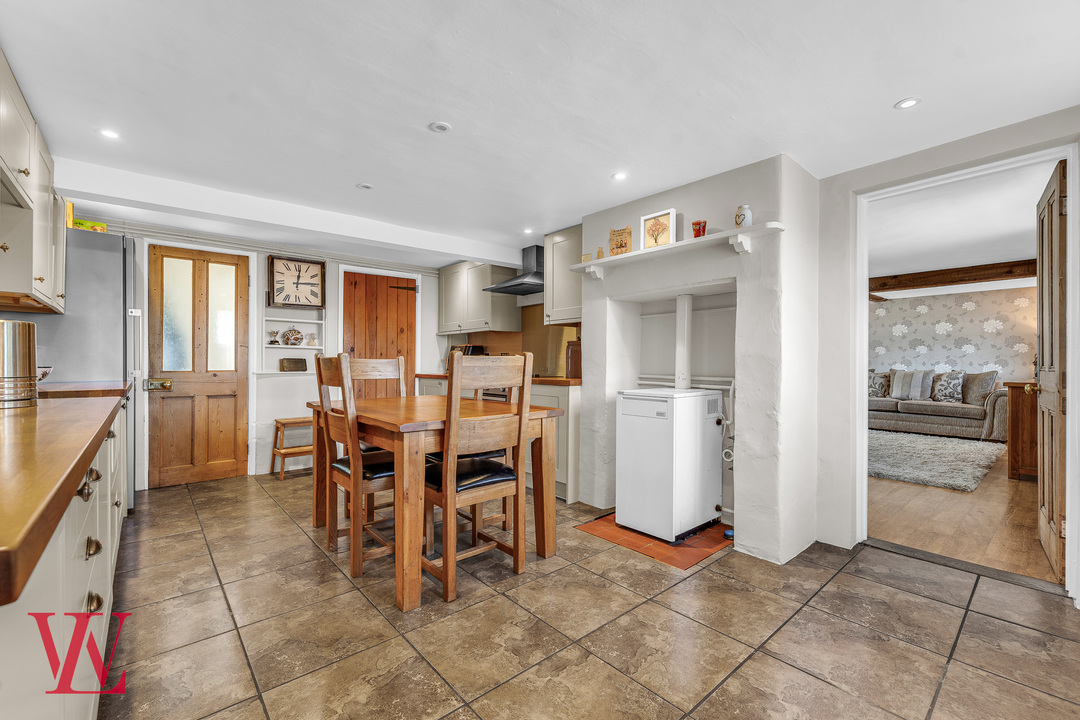 3 bed semi-detached house for sale in The Maltings, Broxted, Dunmow, Essex 8
