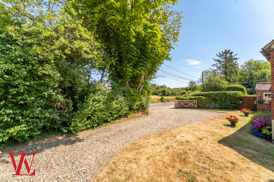3 bed semi-detached house for sale in The Maltings, Broxted, Dunmow, Essex 31