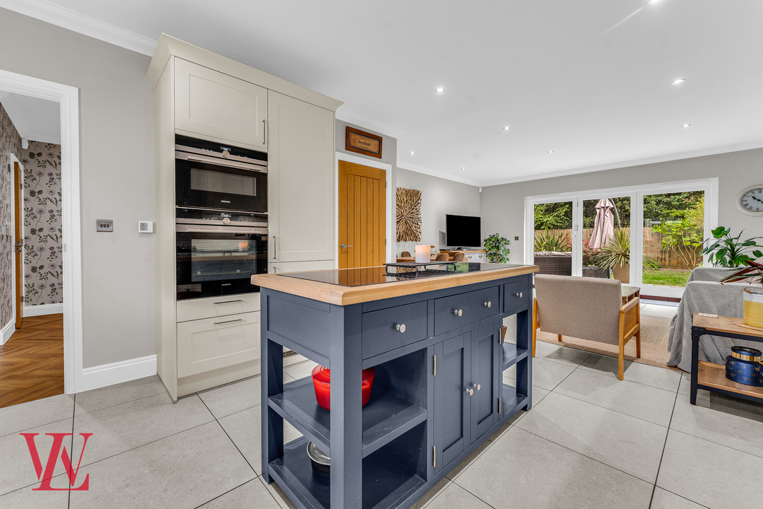4 bed detached house for sale in Maitland Close, Henham, Bishop's Stortford, Essex 6