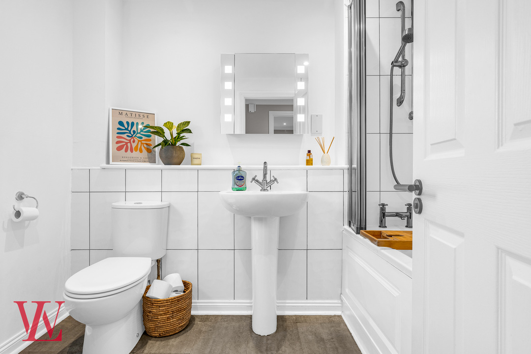 4 bed detached house for sale in The Carpenters, Bishop's Stortford, Hertfordshire  - Property Image 26