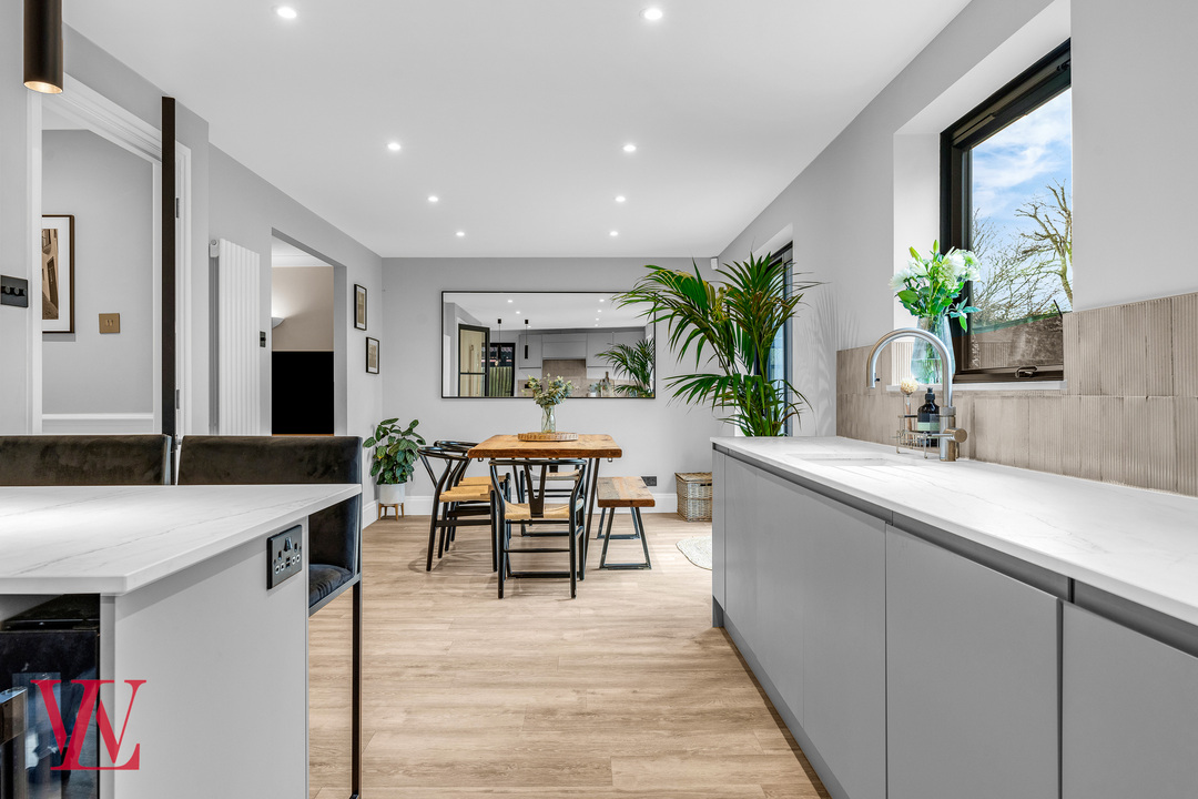 4 bed detached house for sale in The Carpenters, Bishop's Stortford, Hertfordshire  - Property Image 4