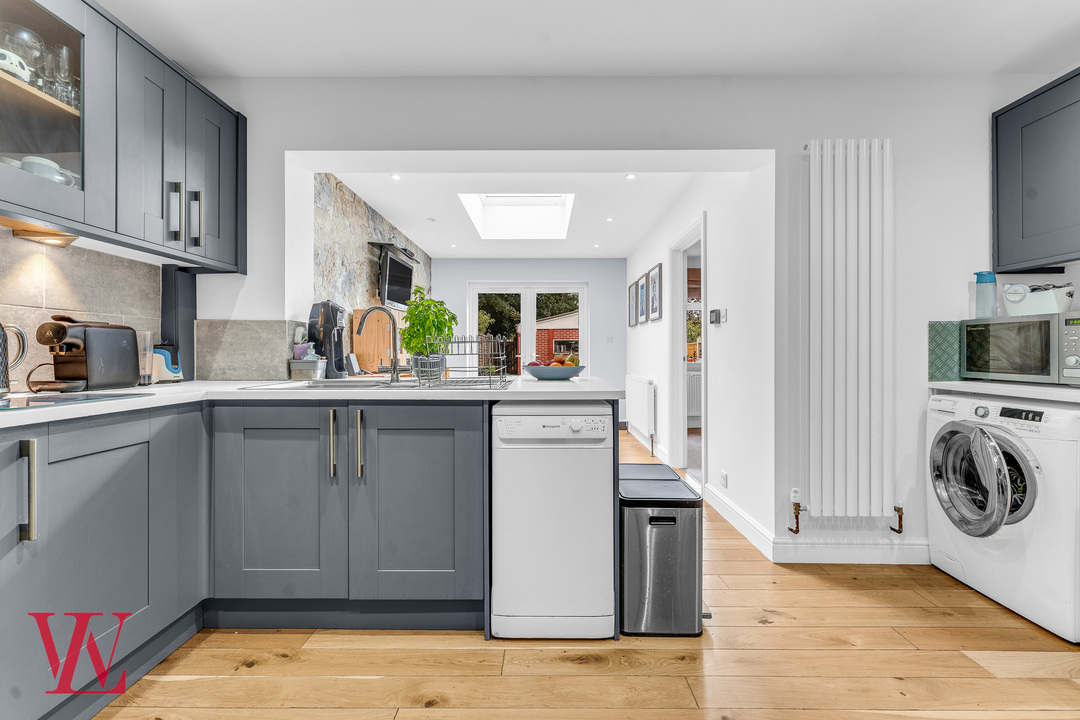 3 bed semi-detached house for sale in Urban Road, Bishop's Stortford, Hertfordshire 5