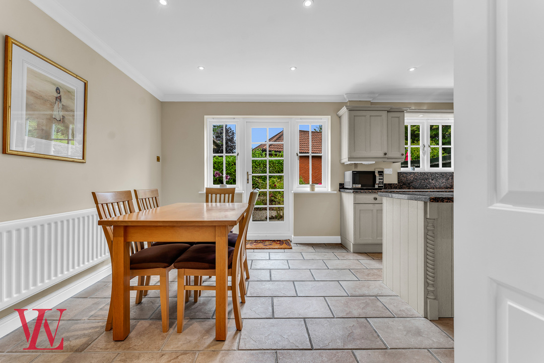 2 bed semi-detached house for sale in The Shearers, Bishop's Stortford, Hertfordshire 5