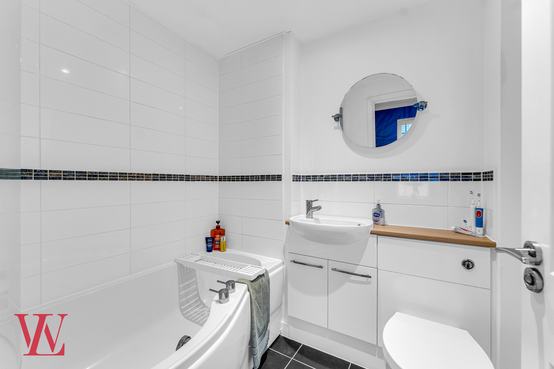 2 bed semi-detached house for sale in Gill Edge, Stansted, Essex 9