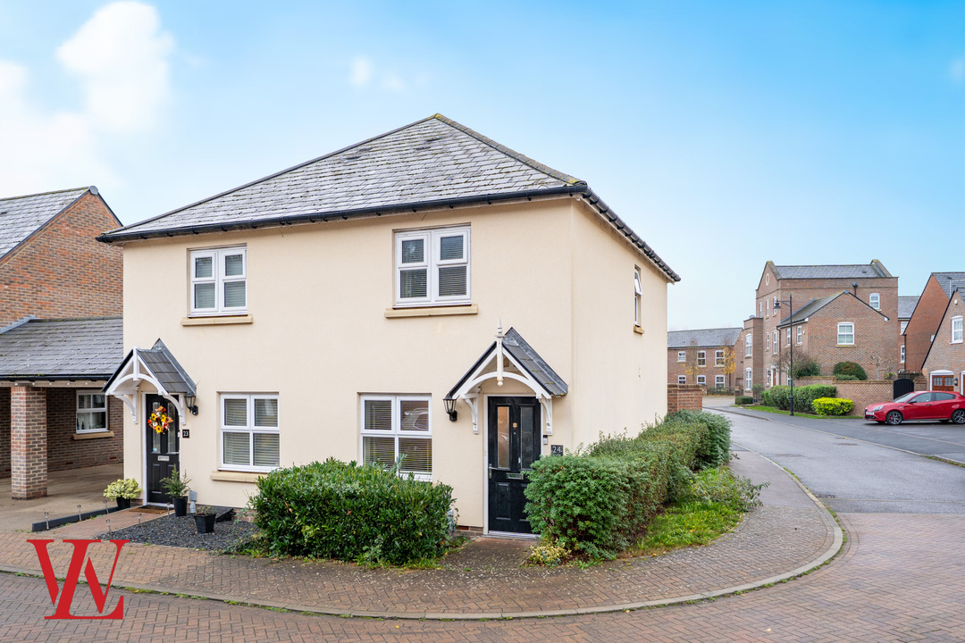 2 bed semi-detached house for sale in Gill Edge, Stansted, Essex - Property Image 1