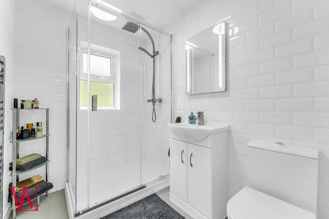 1 bed apartment for sale in Chelmsford House, Chelmsford Road, Dunmow, Essex 9