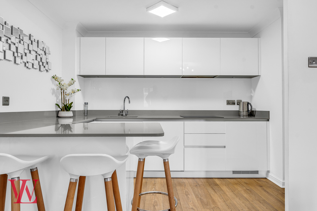 1 bed apartment for sale in Chelmsford House, Chelmsford Road, Dunmow, Essex  - Property Image 2