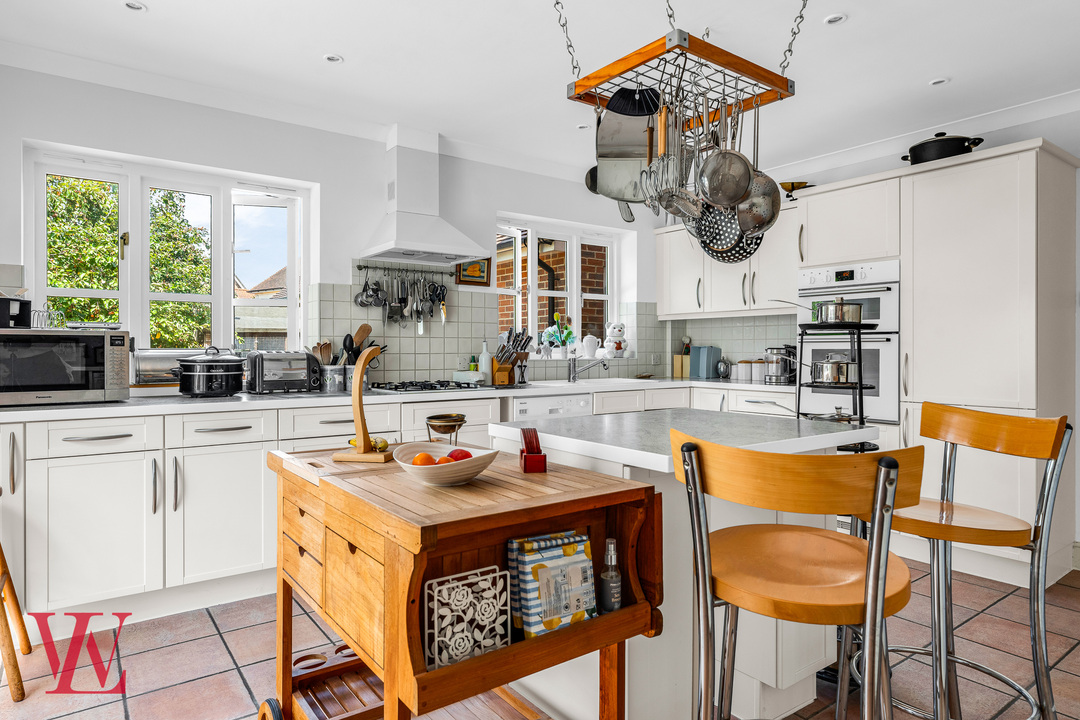 5 bed detached house for sale in Chestnut Drive, Hatfield Heath, Bishop's Stortford, Essex 13
