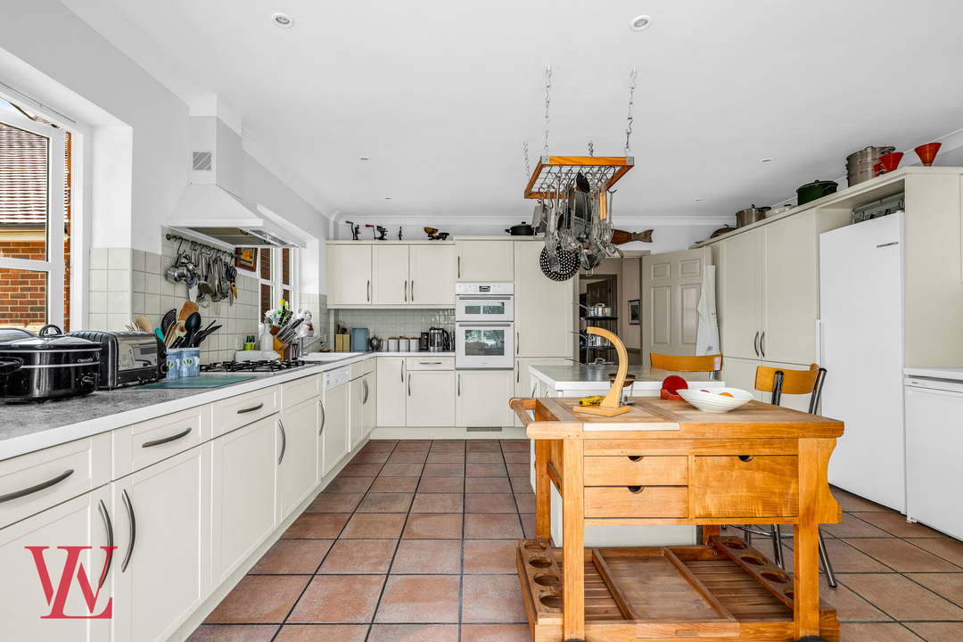 5 bed detached house for sale in Chestnut Drive, Hatfield Heath, Bishop's Stortford, Essex  - Property Image 15