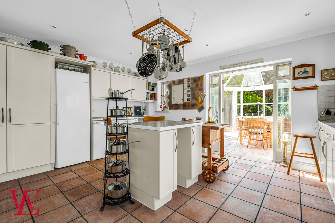 5 bed detached house for sale in Chestnut Drive, Hatfield Heath, Bishop's Stortford, Essex  - Property Image 16