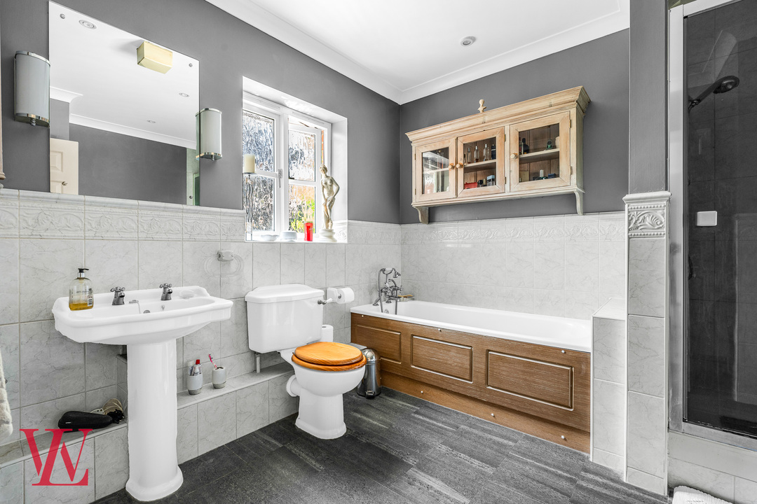 5 bed detached house for sale in Chestnut Drive, Hatfield Heath, Bishop's Stortford, Essex 24