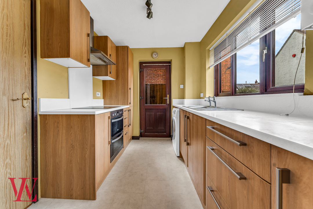 3 bed detached house for sale in Edens Close, Bishop's Stortford, Hertfordshire 5
