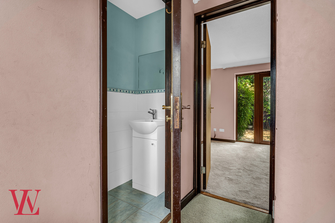 3 bed detached house for sale in Edens Close, Bishop's Stortford, Hertfordshire 7
