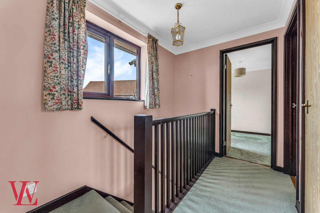 3 bed detached house for sale in Edens Close, Bishop's Stortford, Hertfordshire  - Property Image 9