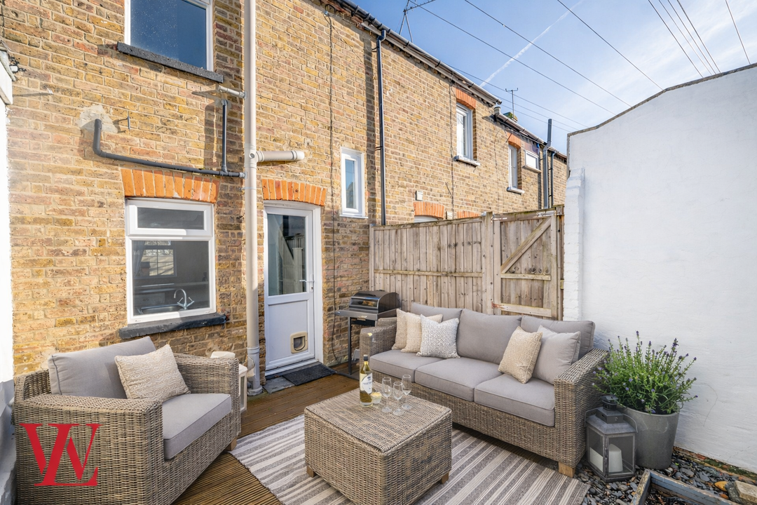 1 bed terraced house for sale in Grove Place, Bishop's Stortford, Hertfordshire 10