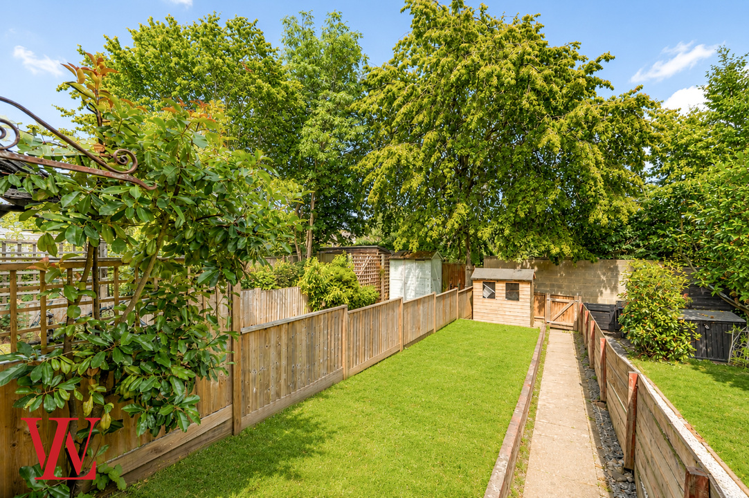 1 bed terraced house for sale in Grove Place, Bishop's Stortford, Hertfordshire  - Property Image 11