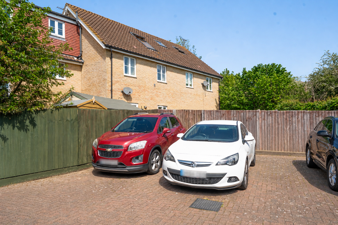 4 bed terraced house for sale in The Coppice, Friedberg Avenue, Bishop's Stortford, Hertfordshire  - Property Image 17