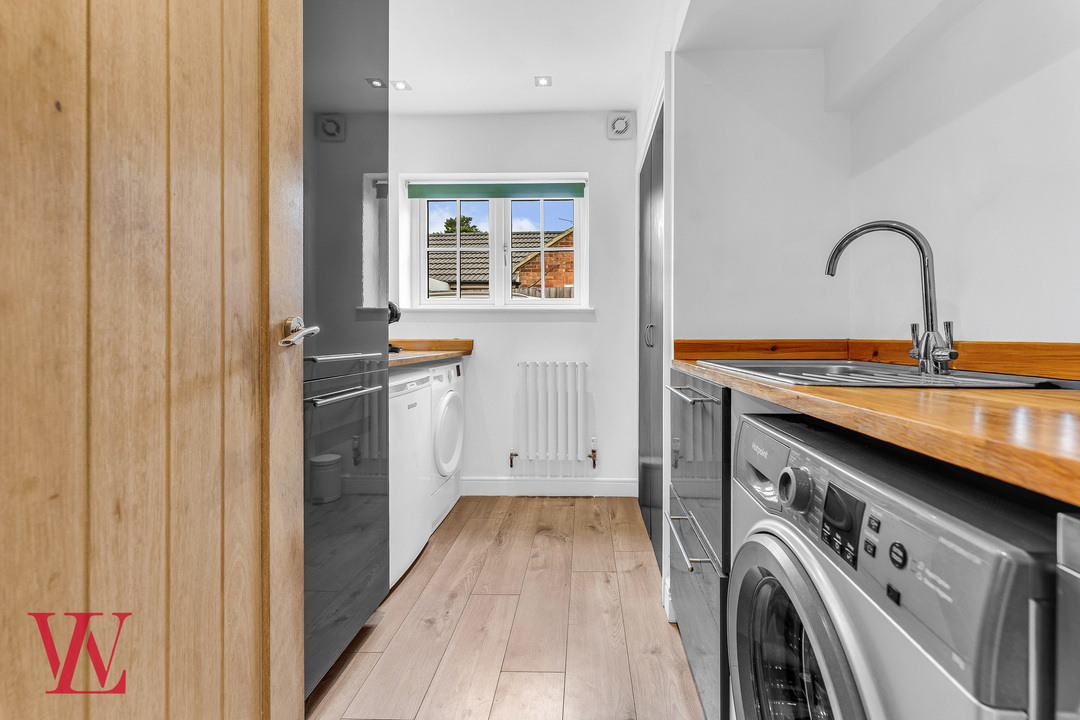 4 bed for sale in Lower Road, Little Hallingbury, Bishop's Stortford, Essex 11
