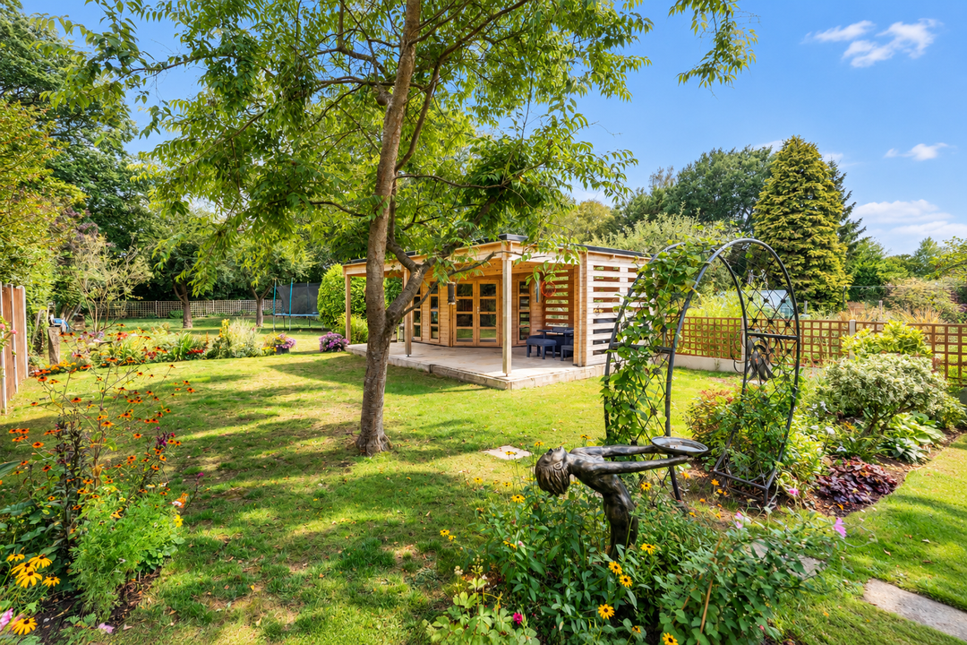 4 bed for sale in Lower Road, Little Hallingbury, Bishop's Stortford, Essex 32