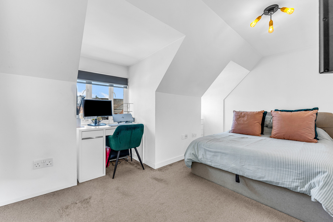 1 bed apartment for sale in Joscelyn Yard, Dunmow Road, Bishop's Stortford, Hertfordshire 9