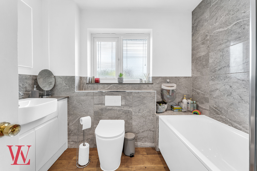 4 bed detached house for sale in Cedar Park, Bishop's Stortford, Hertfordshire 17