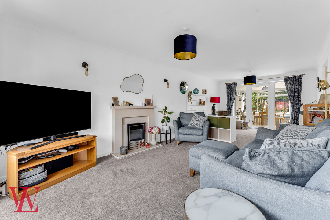 4 bed detached house for sale in Cedar Park, Bishop's Stortford, Hertfordshire 2