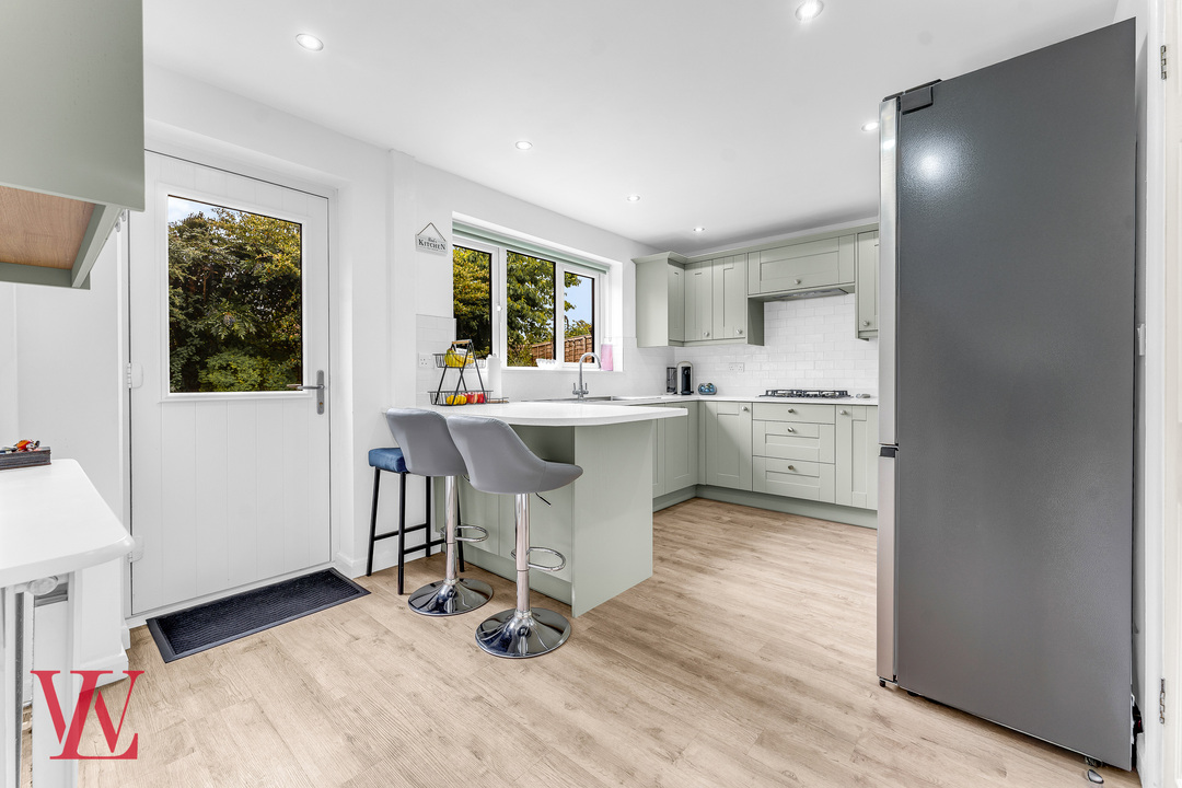 4 bed detached house for sale in Cedar Park, Bishop's Stortford, Hertfordshire  - Property Image 4