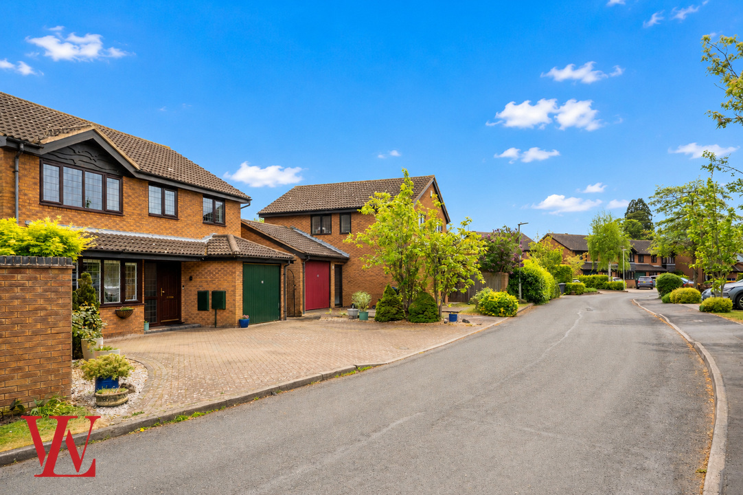 4 bed detached house for sale in Cedar Park, Bishop's Stortford, Hertfordshire 23
