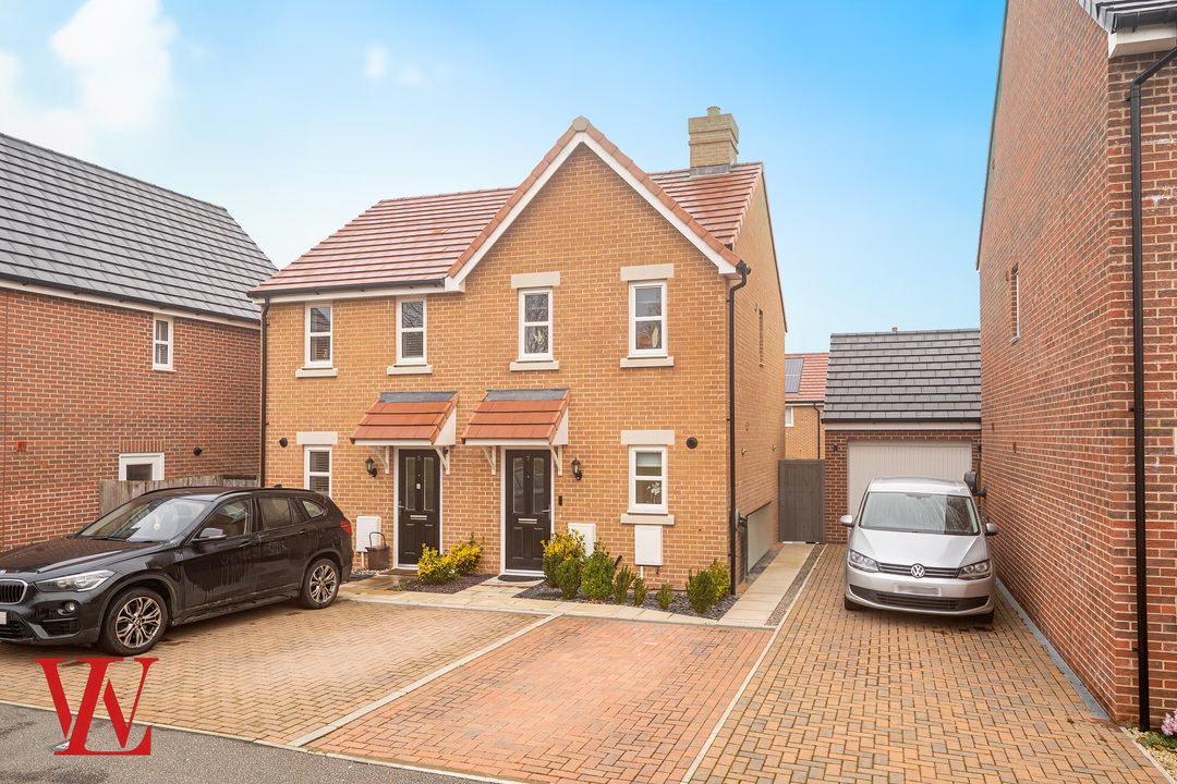2 bed semi-detached house for sale in Stephenson Drive, Bishop's Stortford  - Property Image 1