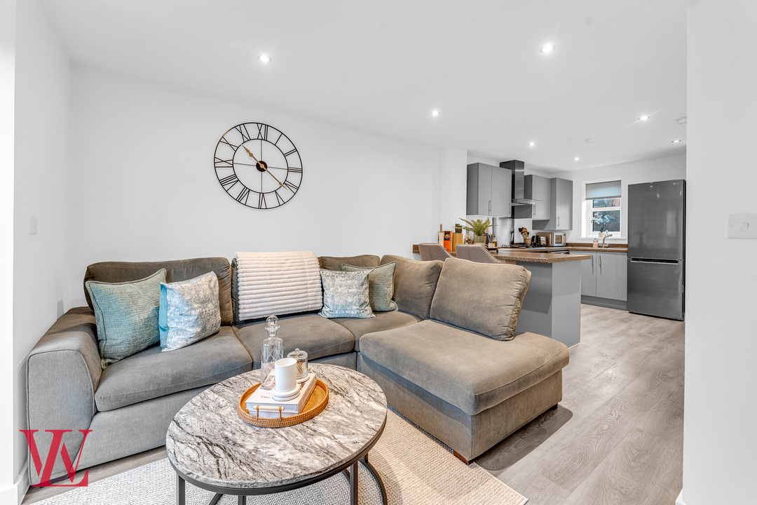 2 bed semi-detached house for sale in Stephenson Drive, Bishop's Stortford  - Property Image 2