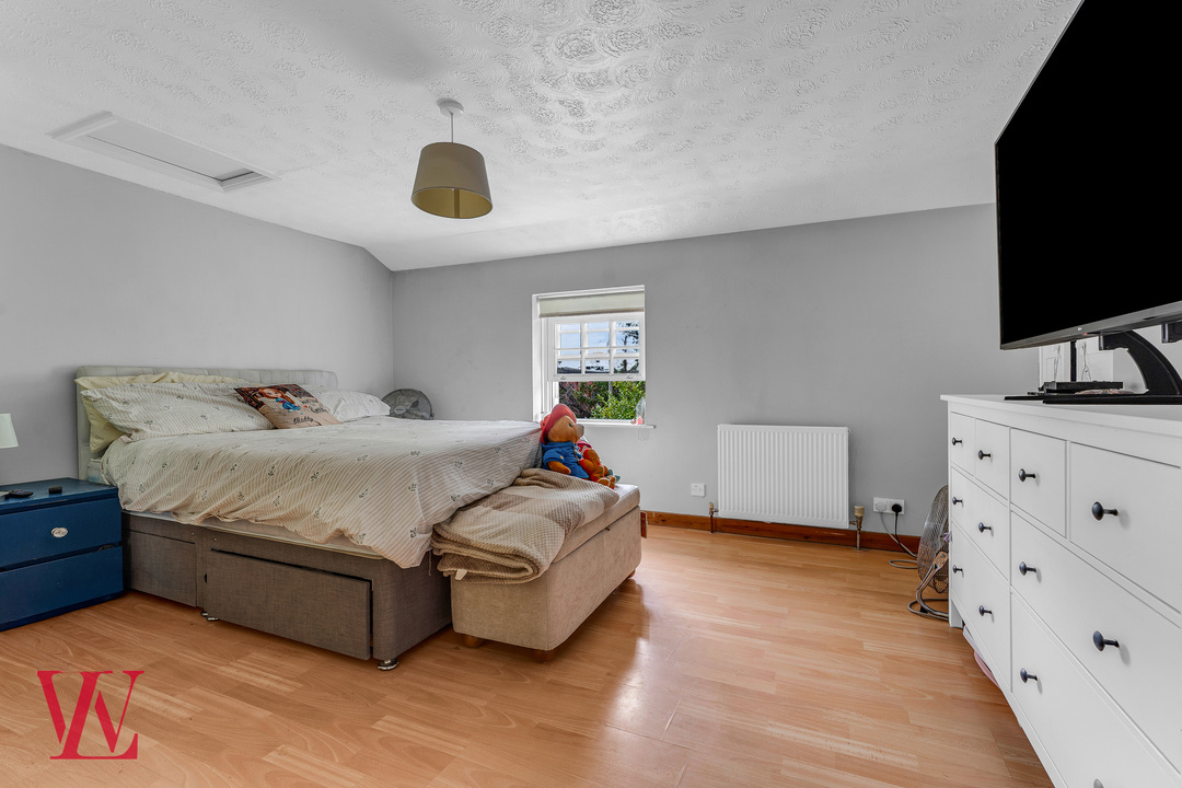 1 bed end of terrace house for sale in London Road, Bishop's Stortford, Hertfordshire 6