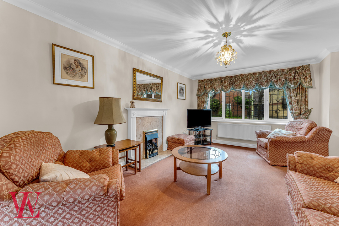 4 bed detached house for sale in Wainwright Street, Bishop's Stortford, Hertfordshire  - Property Image 3