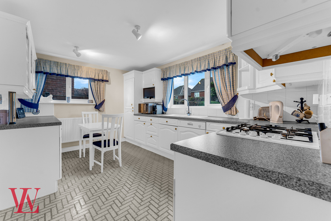 4 bed detached house for sale in Wainwright Street, Bishop's Stortford, Hertfordshire  - Property Image 6