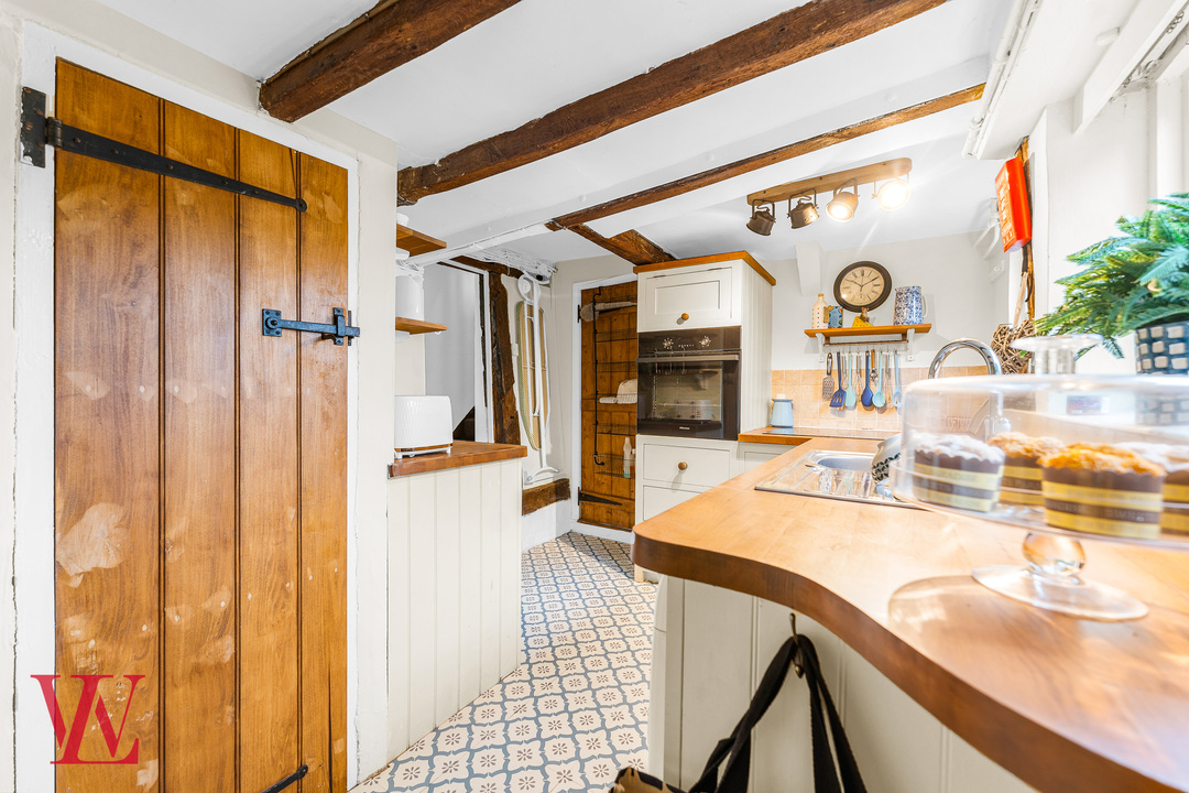 3 bed semi-detached house for sale in Garnetts Cottage, Braintree Road, Felsted, Dunmow, Essex  - Property Image 9