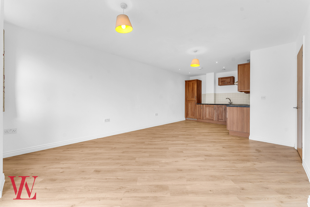 2 bed apartment for sale in Riverside Wharf, Riverside, Bishop's Stortford, Hertfordshire  - Property Image 5