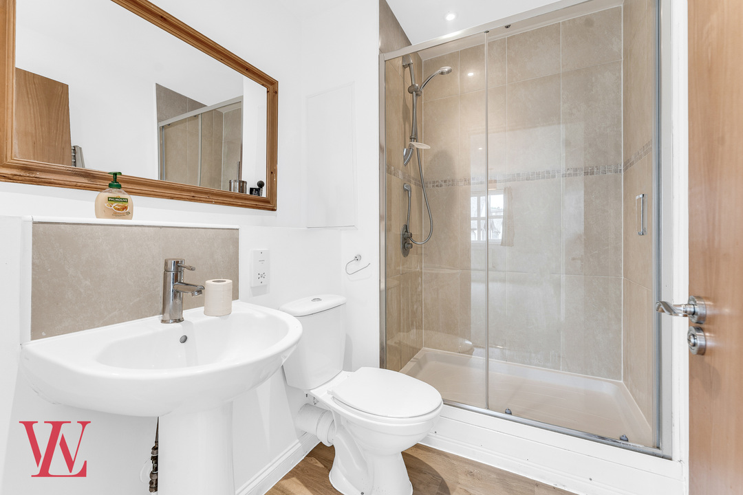2 bed apartment for sale in Riverside Wharf, Riverside, Bishop's Stortford, Hertfordshire 9