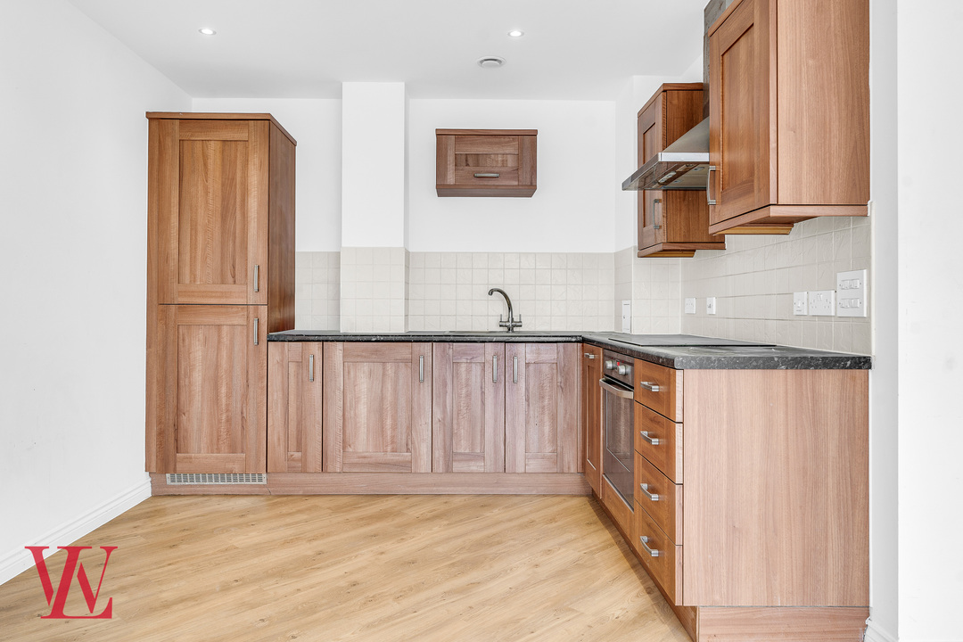 2 bed apartment for sale in Riverside Wharf, Riverside, Bishop's Stortford, Hertfordshire  - Property Image 4